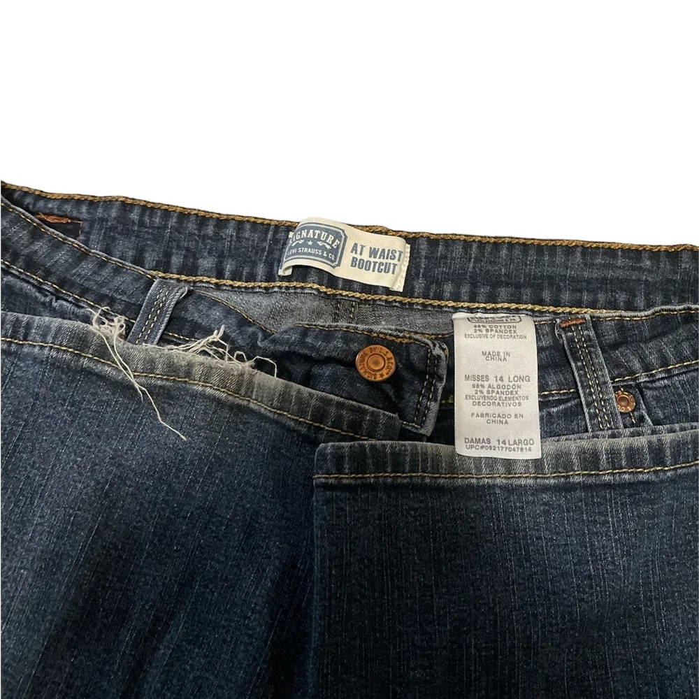 LEVIS - Picture 2 of 3